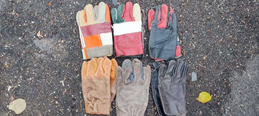 Echipament protecție combinezon și mănuși protectie