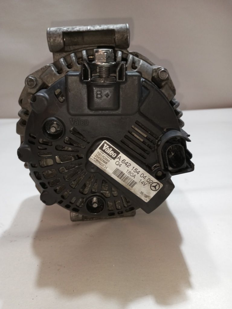 Алтернатор за Мерцедес 320CDI OM 642 V6