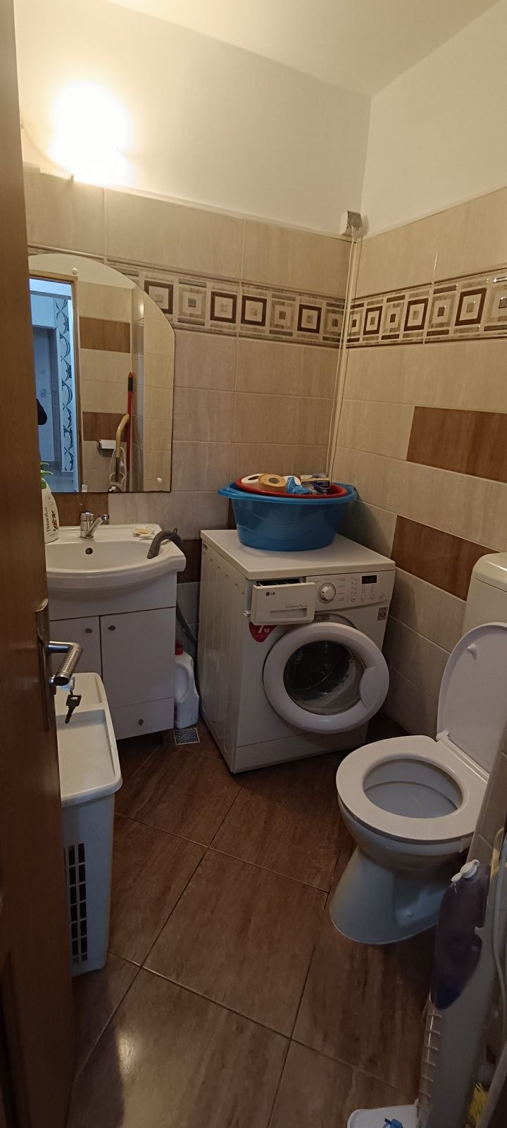 Vând apartament 4 camere cartier nou TRIAJ Brașov 96 metri