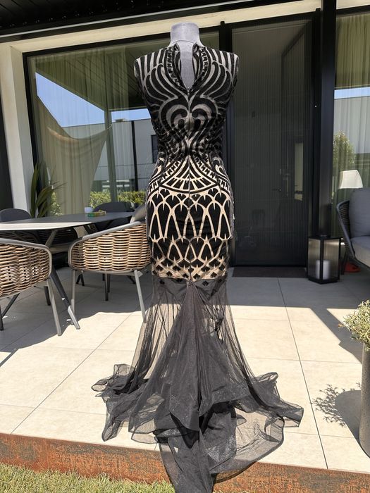 Rochie cu pietre eleganta
