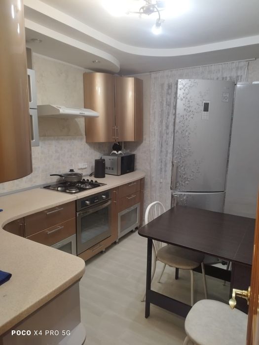 Сдаётся 5 ком 100 кв Достык мол