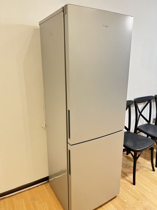 Холодильник Бирюса