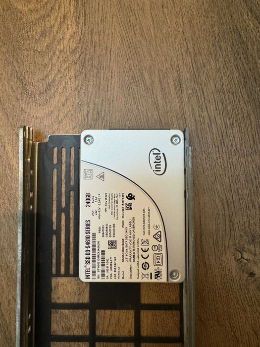 Hard Disk SSD Intel 240 GB 2.5"
