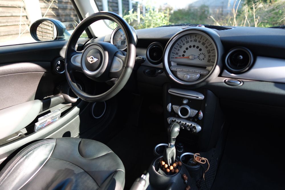 Mini One, cutie automată, încălzire în scaune, stare bună