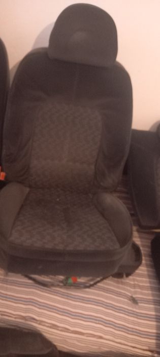 Салон за пежо 407 от плюш-фейслефтова