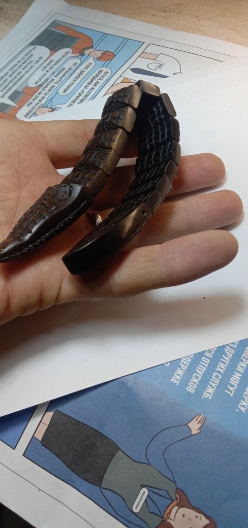 Четки перекидные из эбонита ручной работы крокодил