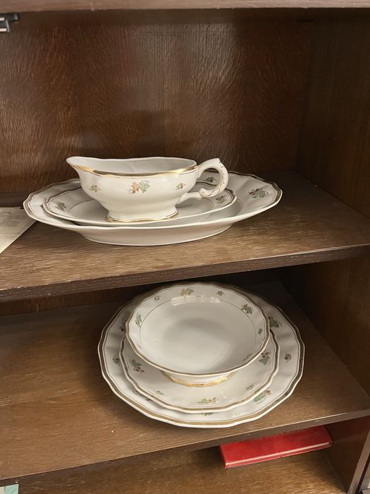 Продается старинная посуда без сколов целая в идеальном состоянии