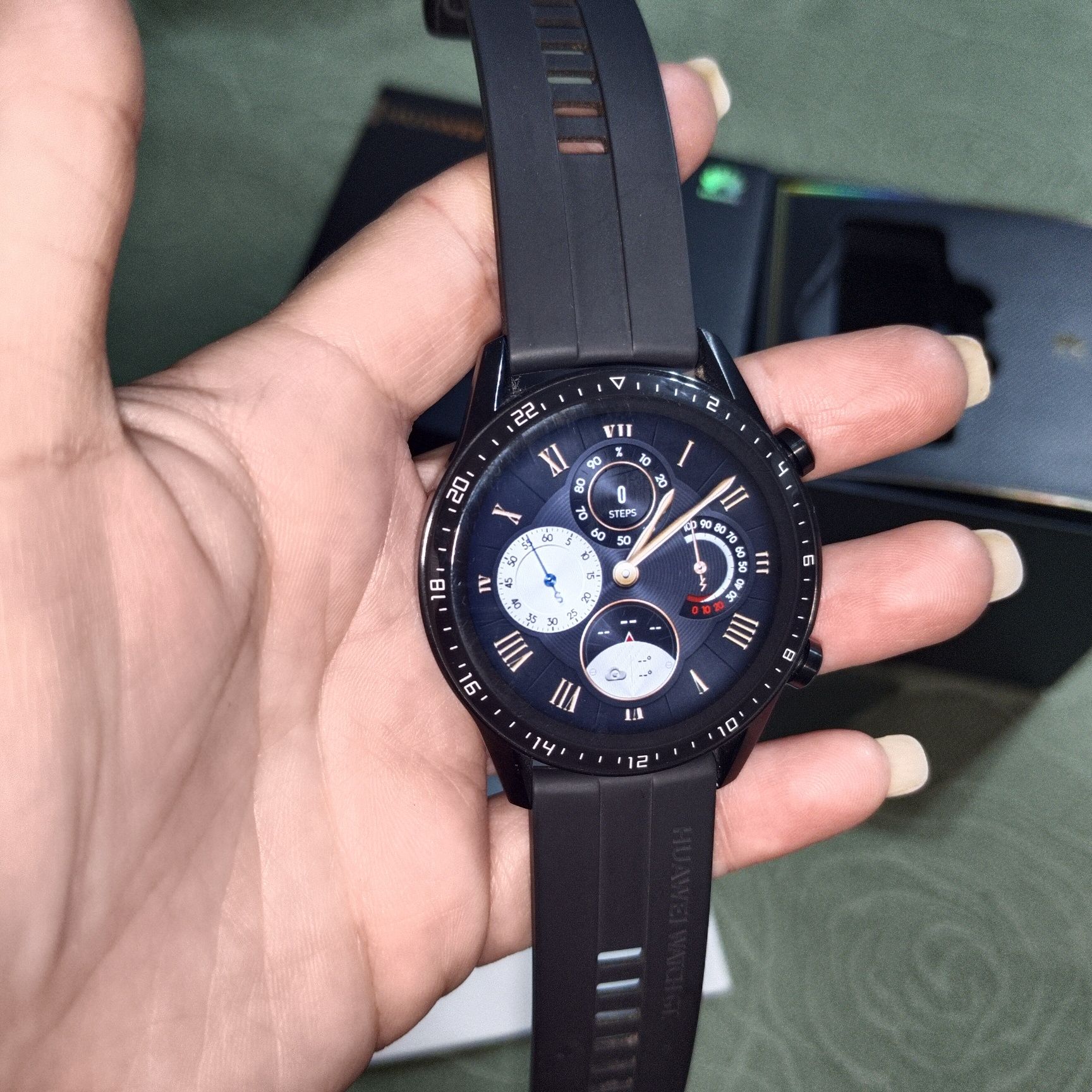 Продам смарт часы HUAWEI WATCH GT 2