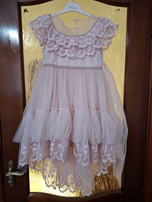 Продам детское платье на девочку