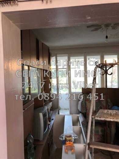 код 61604. Двуетажна тухлена къща 200м2 с двор 900м2 със стоп. сгради