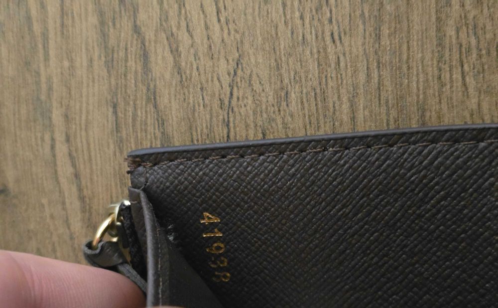 Loius Vuitton оригинално дамско портмоне