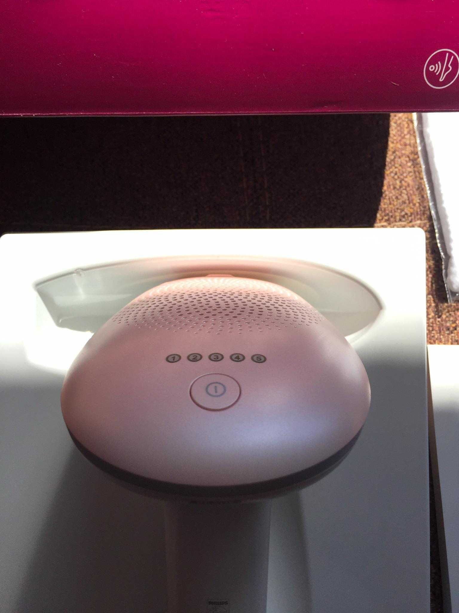 Фотоепилатор Philips Lumea IPL