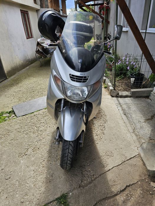 Scuter Suzuki 250cm