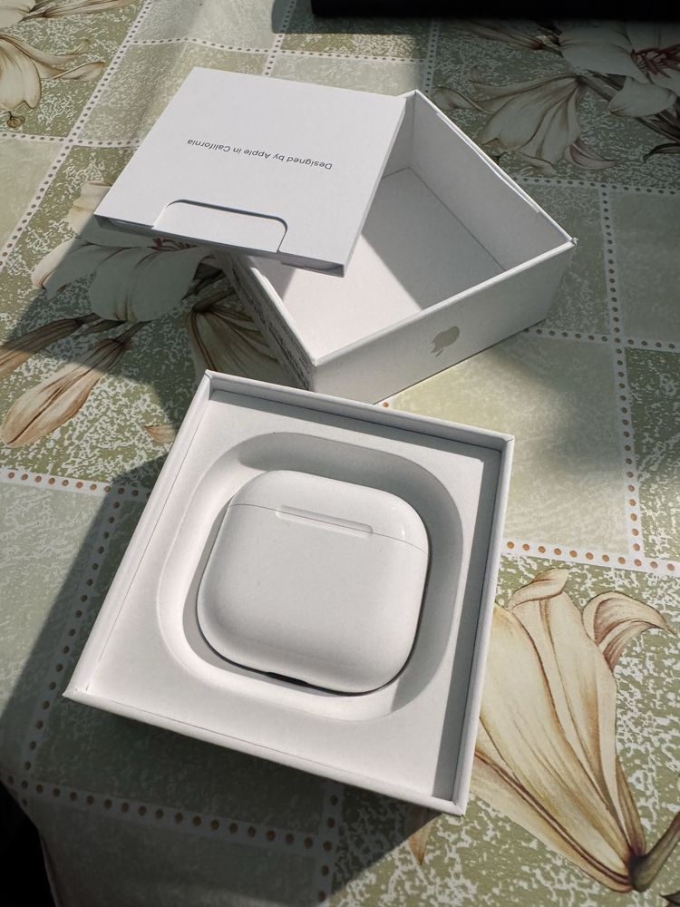 AirPods 4 with Active Noise Cansellation