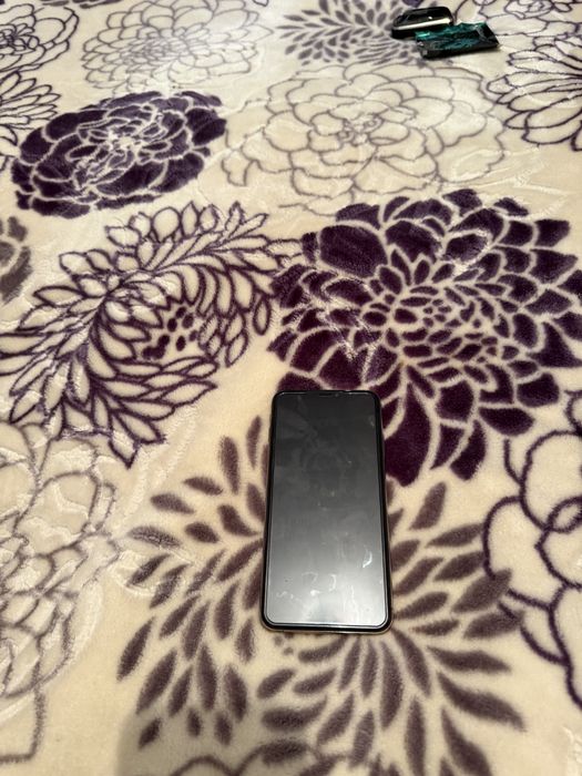 Айфон xs mas 64 отличном состояние  все работает некаких нарекание нет