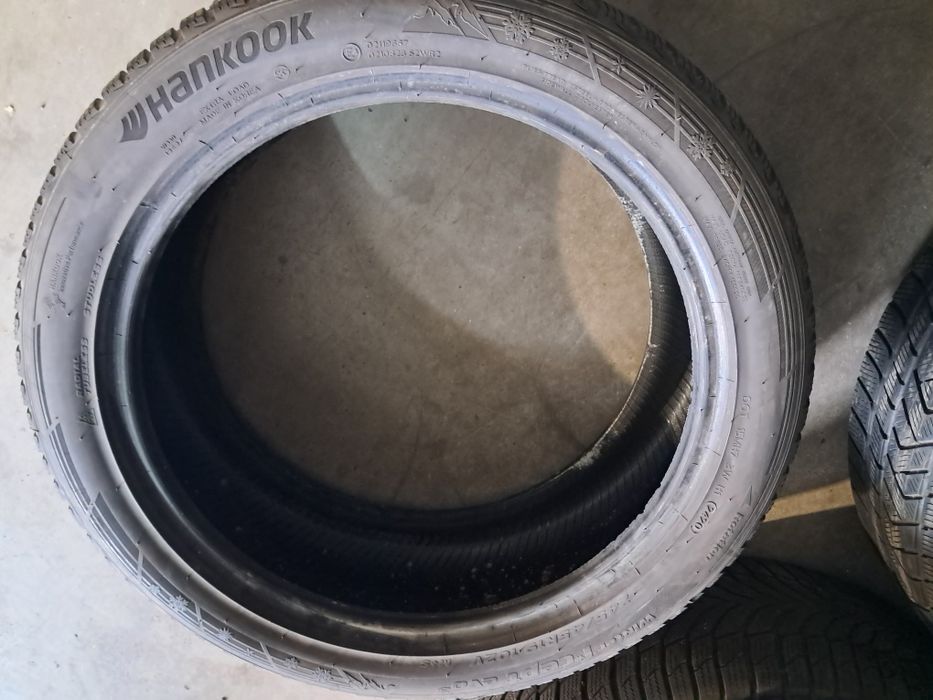 Anvelope second iarna 245 45 R19 Hankook