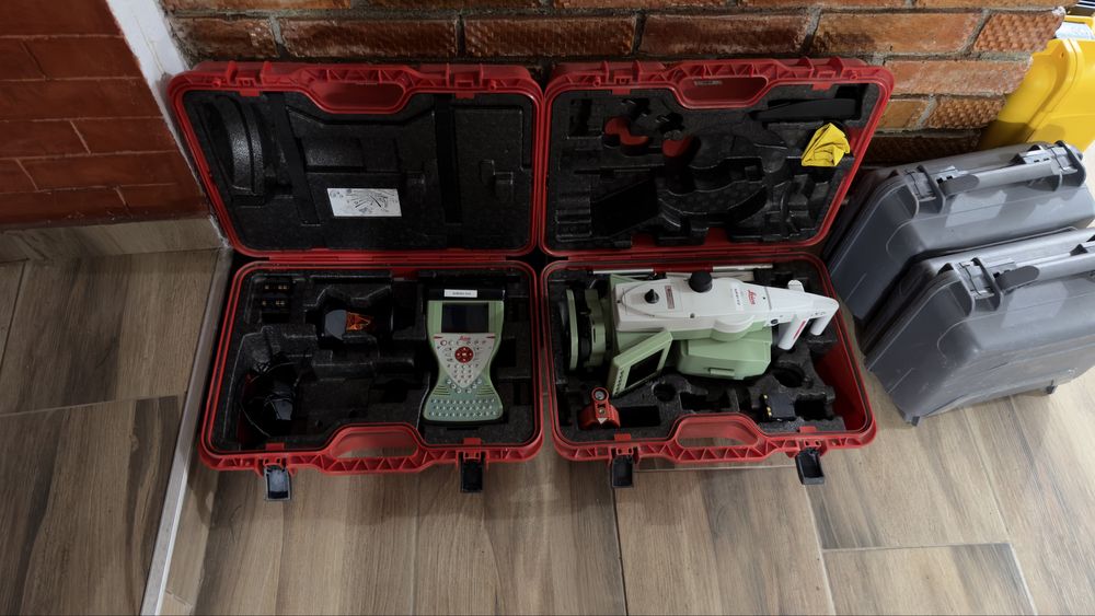 Vând Statie Totala Leica TS12 P 5’’ R400 + Controler