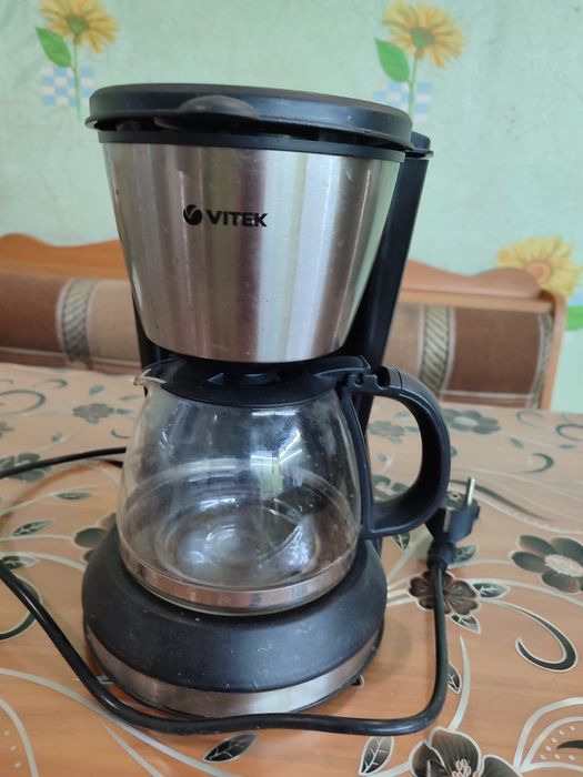 Продаю. Кофеварка Vitek VT-1506