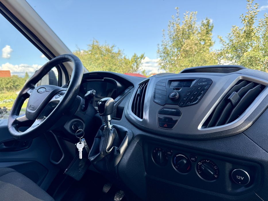 Ford Transit 8+1 Locuri Clima Fata/Spate