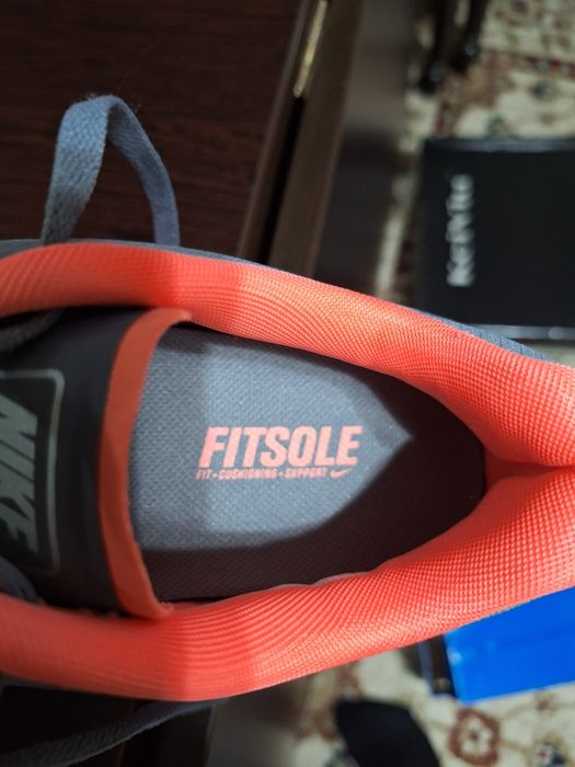 Adidasi NIKE Air Max Sequent Nr. 38 noi