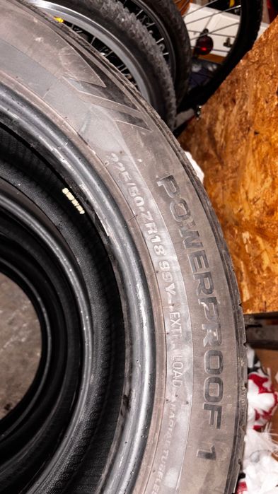 Set 4 anvelope vara 225 50 R18