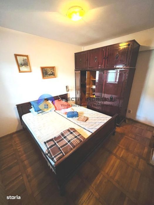 APARTAMENT decomandat  4 camere - TARGU NEAMȚ