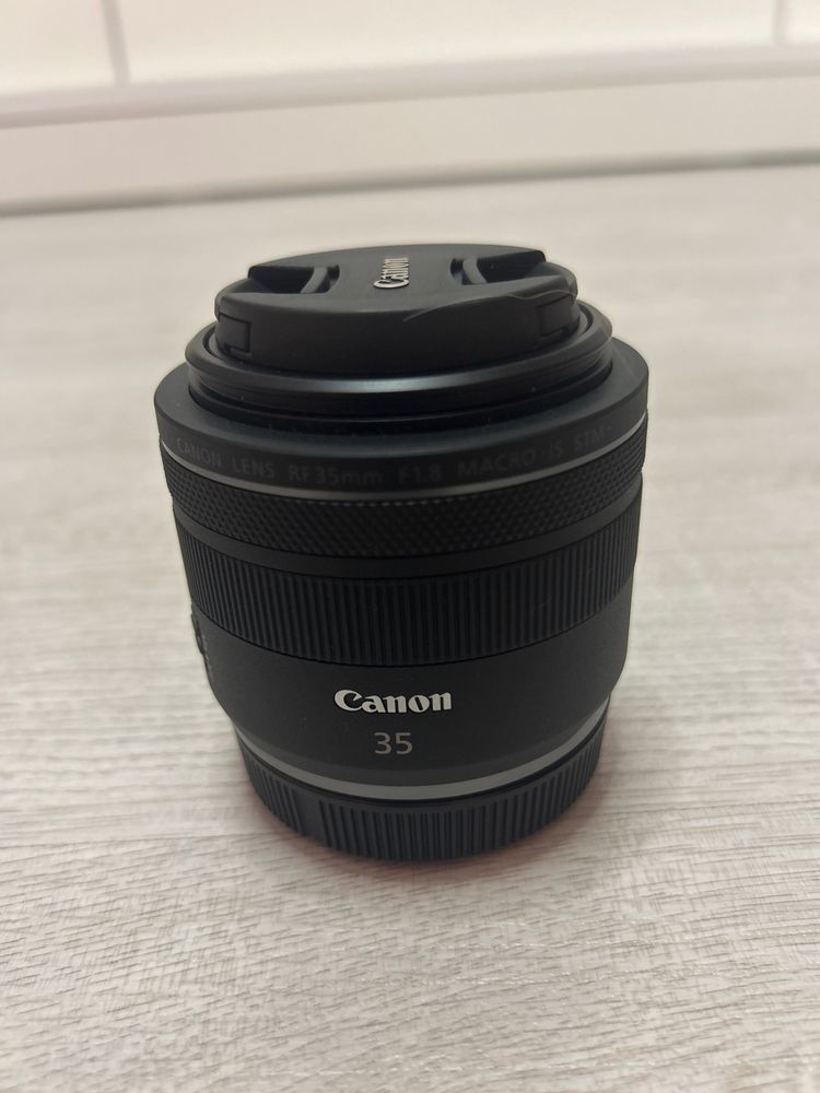 Обьектив Canon RF 35 mm f/1,8 macro IS STM