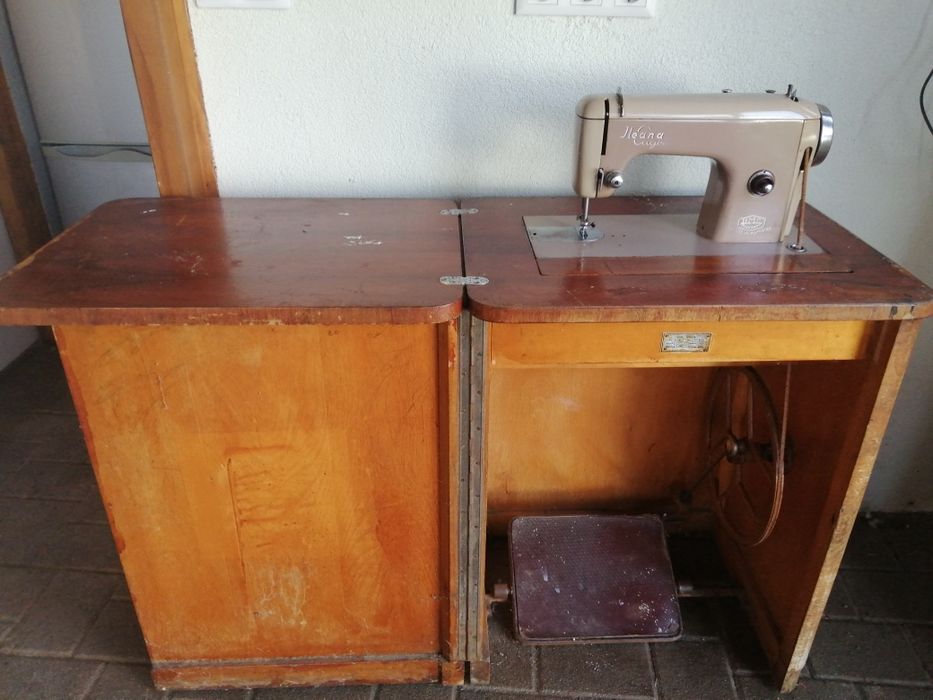 Mașina de cusut UMC ILEANA