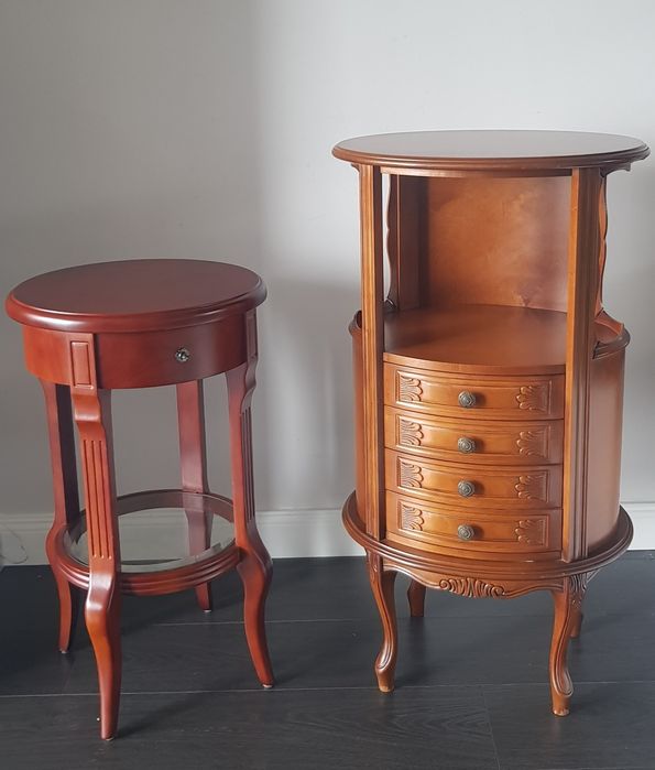 Comodină veche din lemn masiv