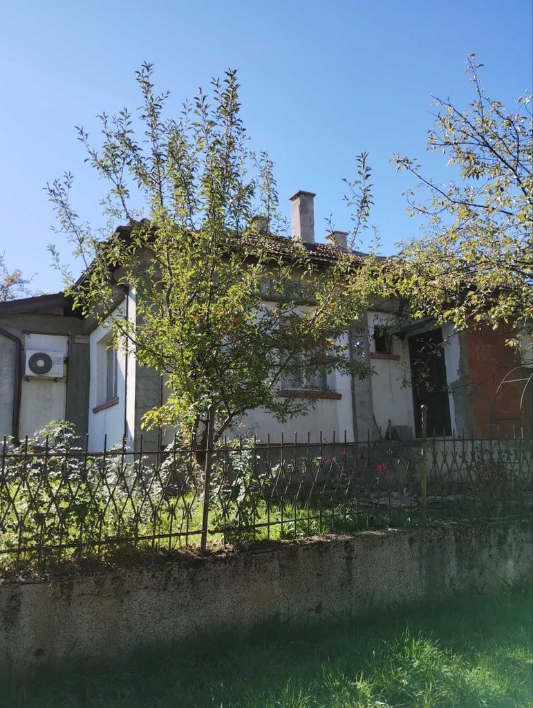 Продава се Къща в Перник, Пригаров район - 85 кв.м за 1530 €/кв.м - Снимка #2