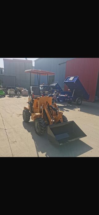 Mini excavator si mini vola