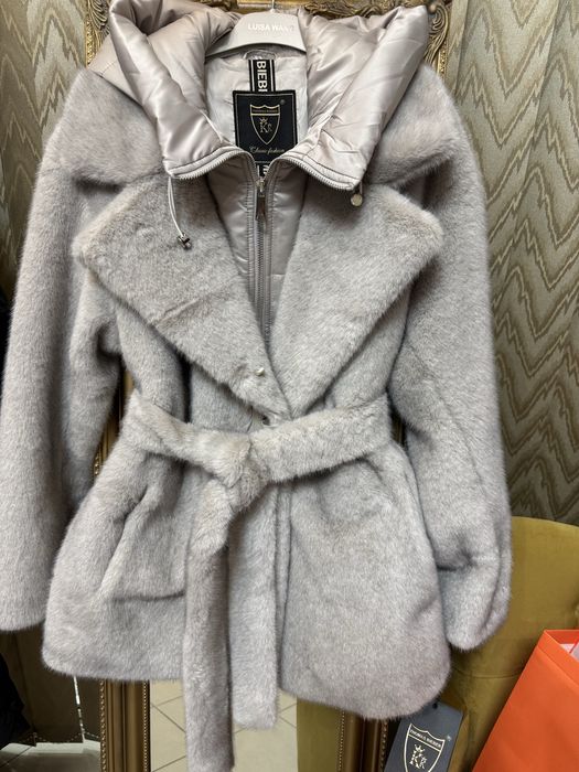 Палто естествен пълнеж сваляща качулка