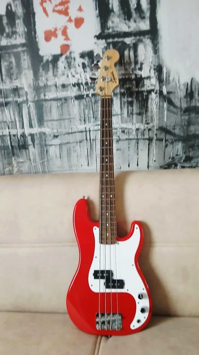 Мини Бас китара фендер