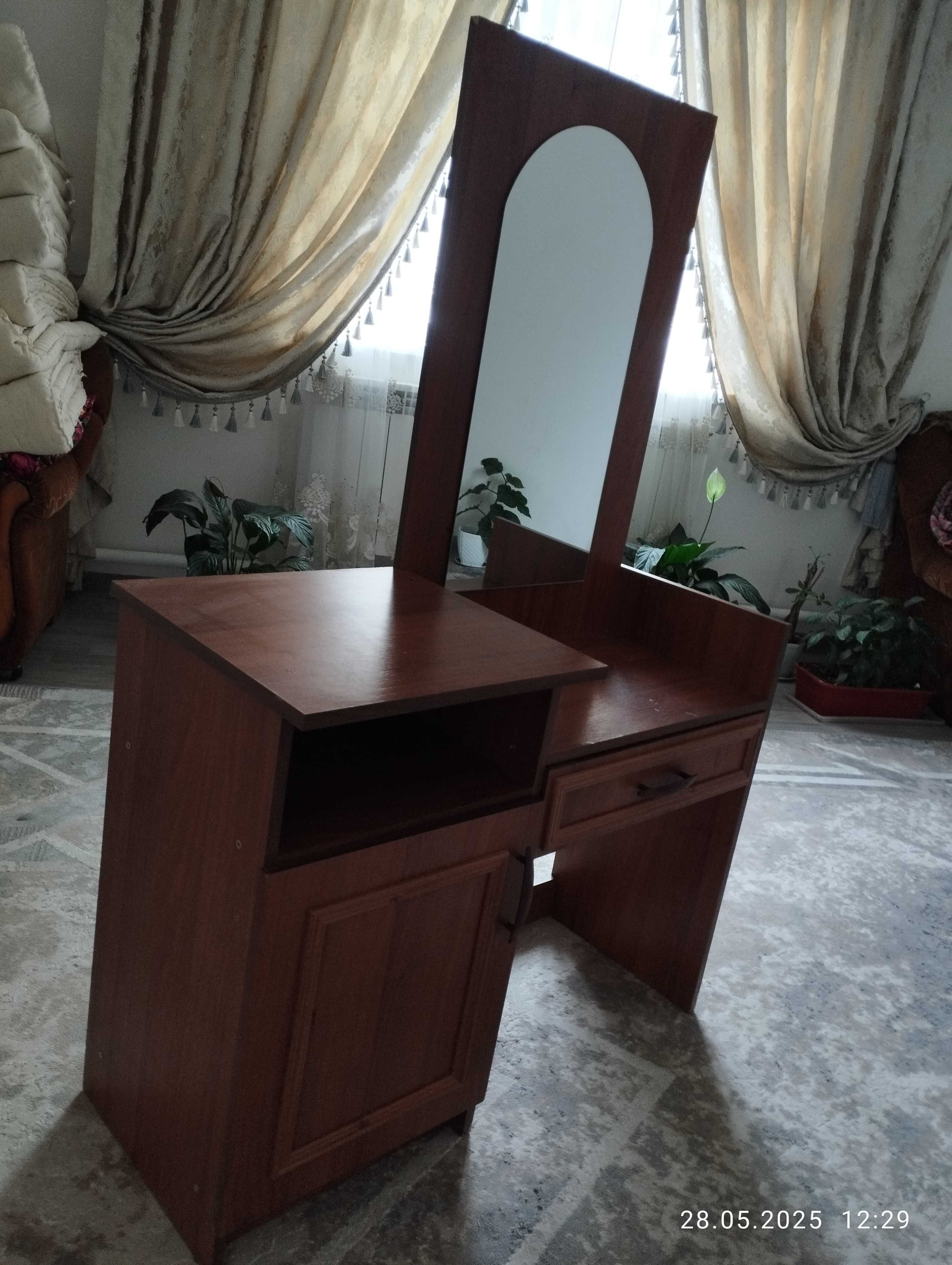 Продам тумбочку. в хорошем состояний