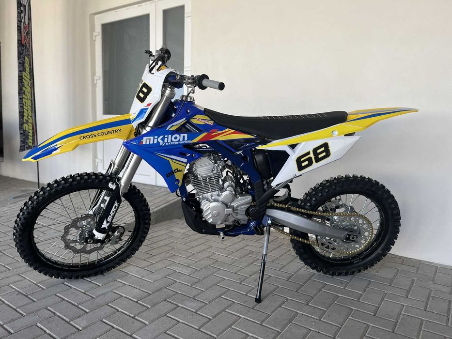 Motocicleta cross MZK Mikilon 250cc 21/18 4T benzina alb/negru