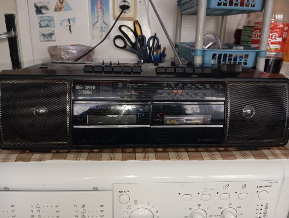 Радиокасетофон Hitachi
