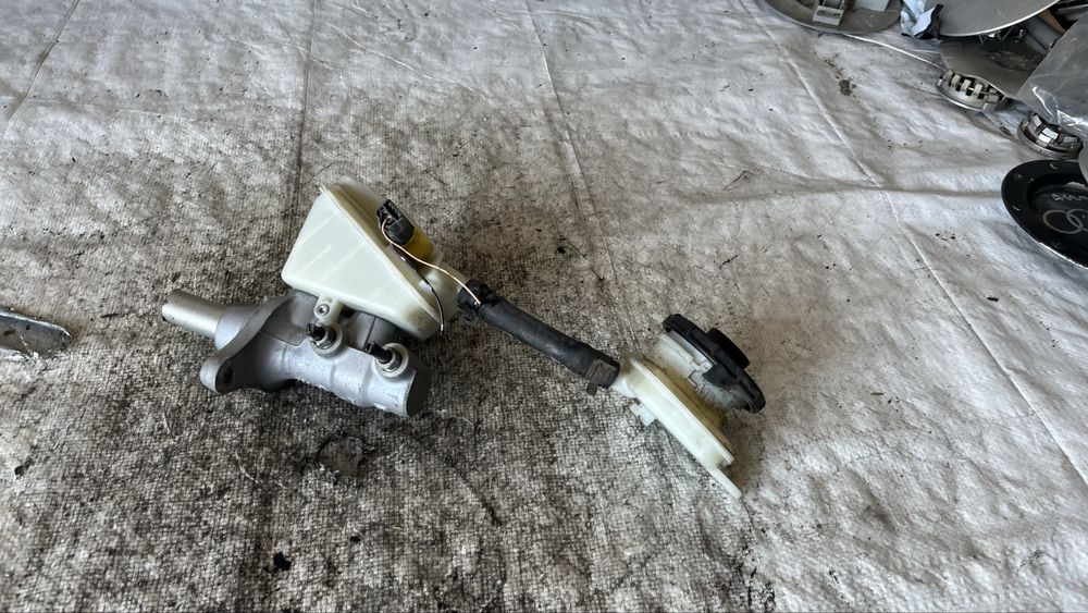 Honda Civic 7 спирачна помпа