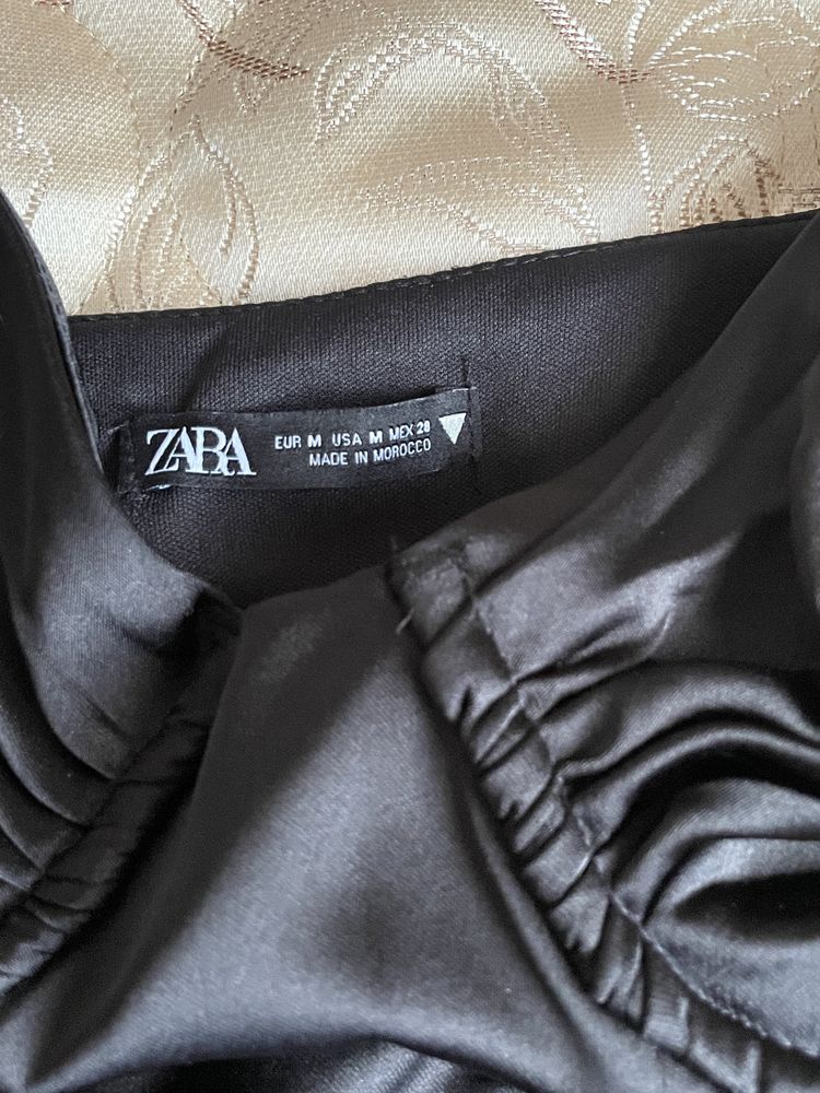 Ново черно боди Zara