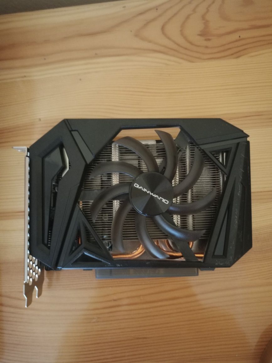 Продавам видео карта GTX 1660 Gainward Pegasus 6gb