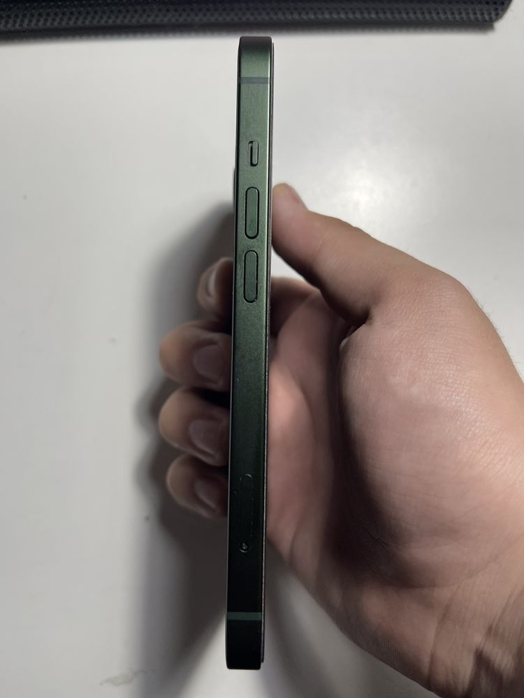 Продам Iphone 13 зеленый в идеале
