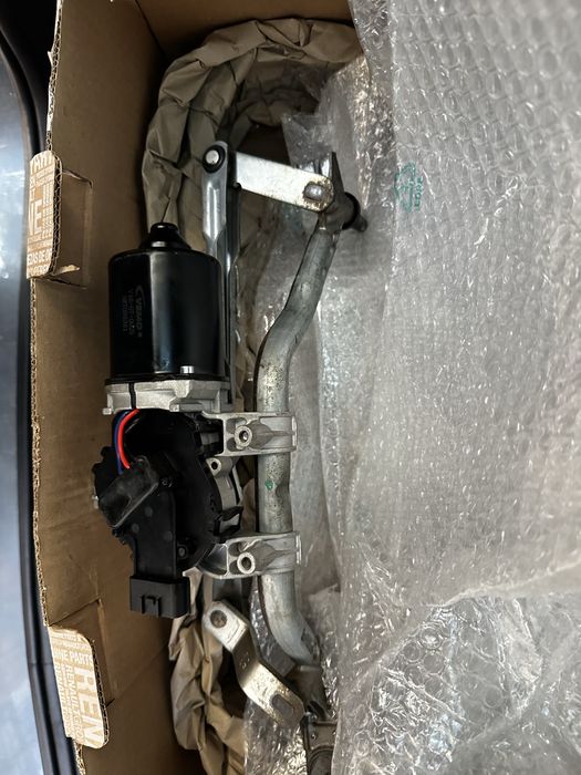 Motoras stergatoare renault clio 4 (2012-2020)