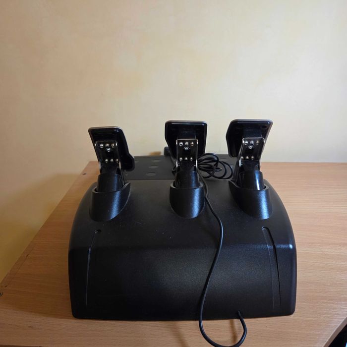 Volan LOGITECH Driving Force G920 + Schimbator Logitech Driving Force