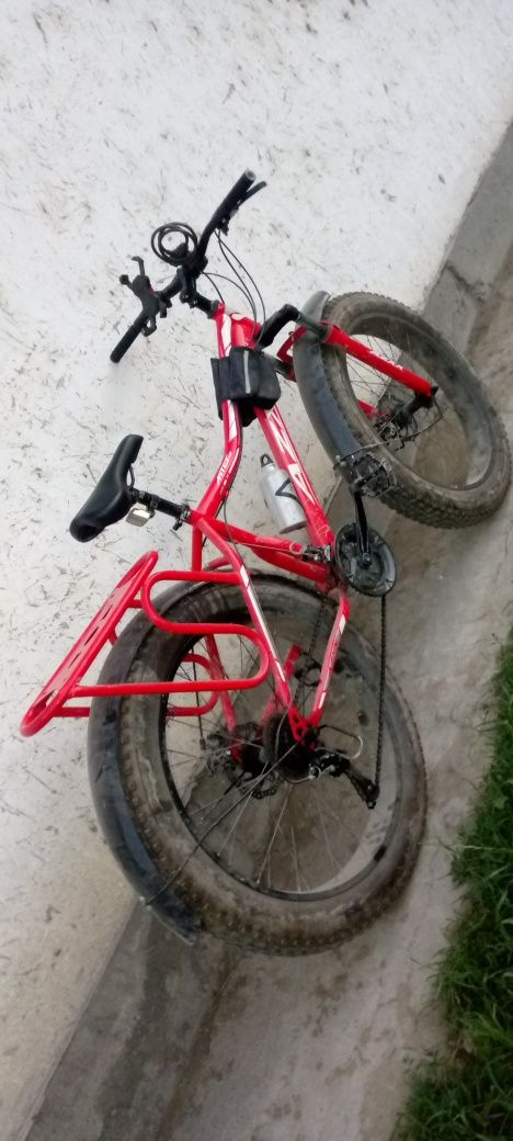 Velosiped sotiladi.