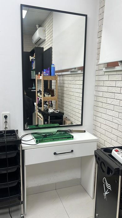 Продам зеркало для парикмахера и помощник