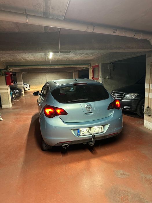 Opel Astra j 2.0