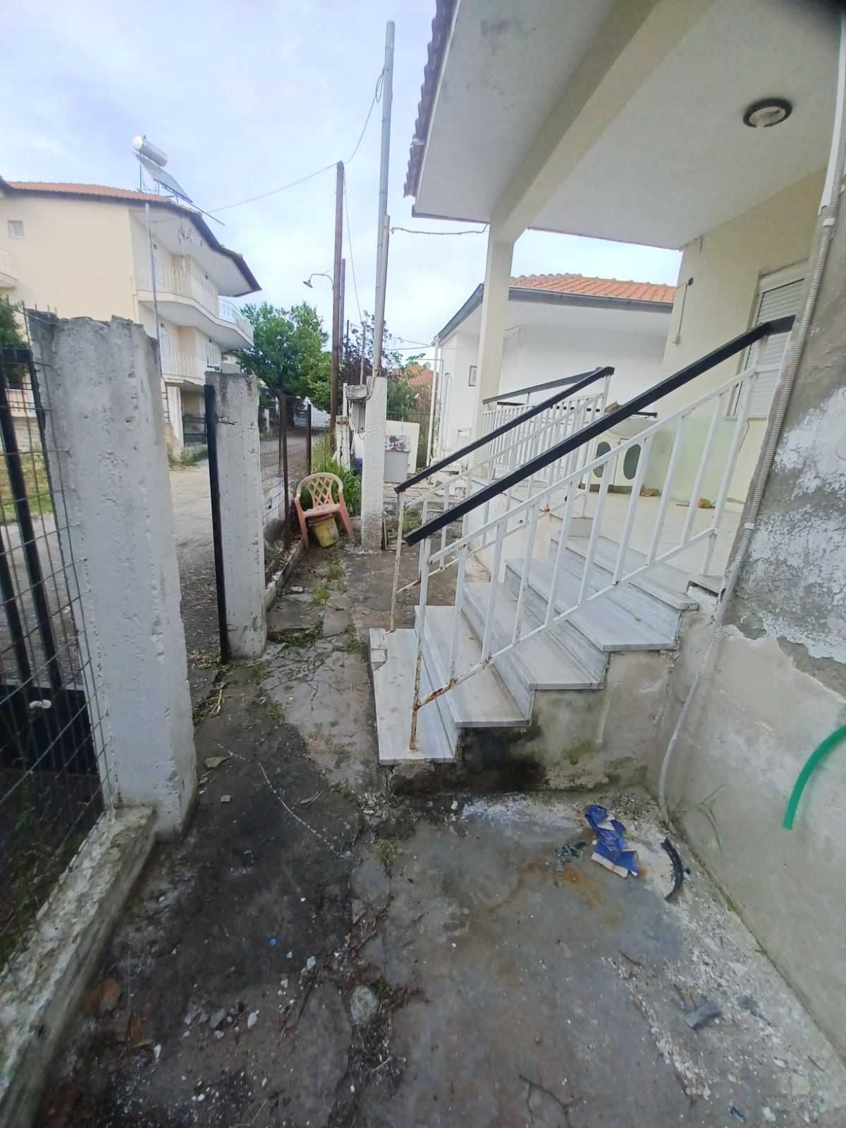 Продава къща 50 м2 с двор 100 м2 - Брацаки, Кердилия, Гърция