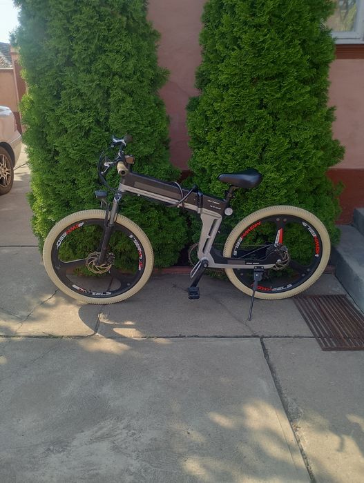 Bicicletă electrica