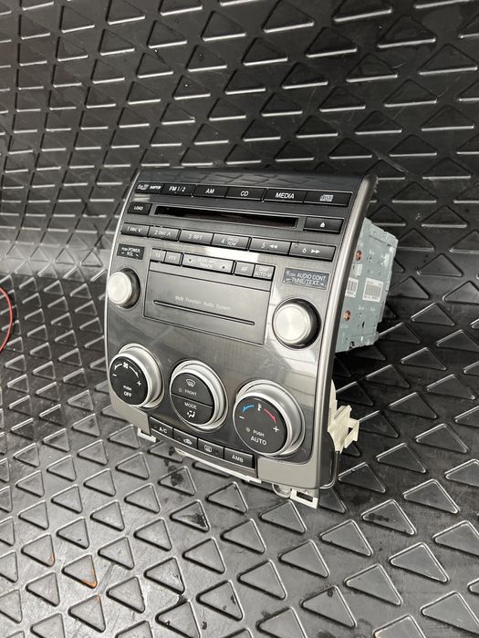 Consola Mp3 radio-cd Player Mazda 5 Magazie 6 cd-uri Mp3