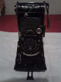 Продавам стар фотоапарат Voigtländer.