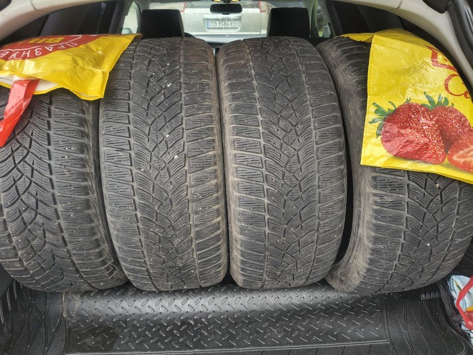 Зимни гуми " Goodyear Ultragrip Performance